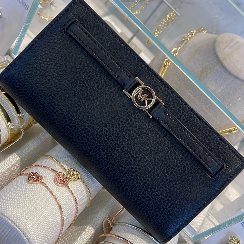 Michael Kors Reed Large Bifold Pebbled Leather Snap Wallet Card Case 
Black 
NWT - Picture 7 of 16